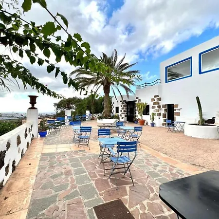 With Breakfast Included, Wifi And Great Pool In Yaiza Yaiza (Lanzarote)