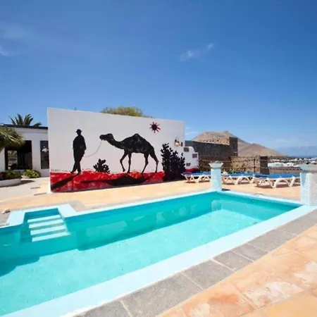 With Breakfast Included, Wifi And Great Pool In Yaiza * Yaiza (Lanzarote)