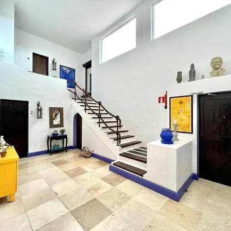 Apartment With Breakfast Included, Wifi And Great Pool In Yaiza Yaiza (Lanzarote)
