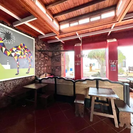 With Breakfast Included, Wifi And Great Pool In Yaiza * Yaiza (Lanzarote)